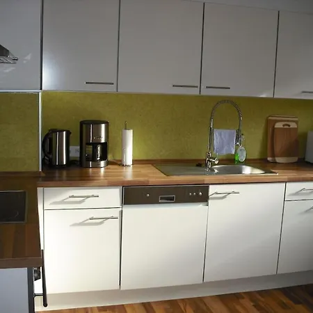 In Bueren With Swimming Pool בית נופש